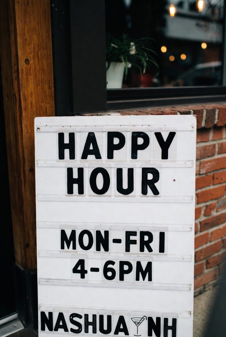 The Best Happy Hour Deals in Nashua, NH — Where Locals Go to Unwind